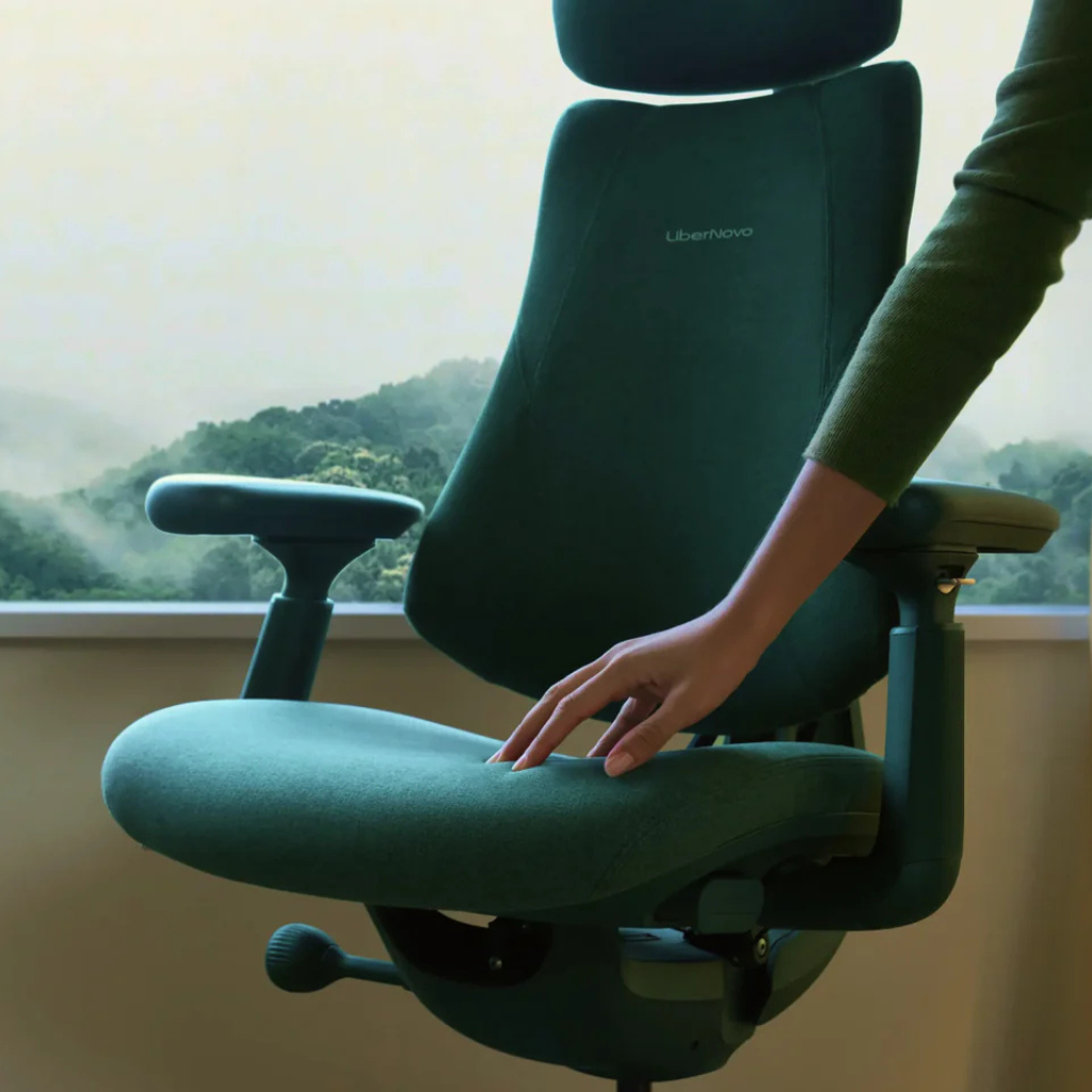 LiberNovo Omni Dynamic Ergonomic Chair